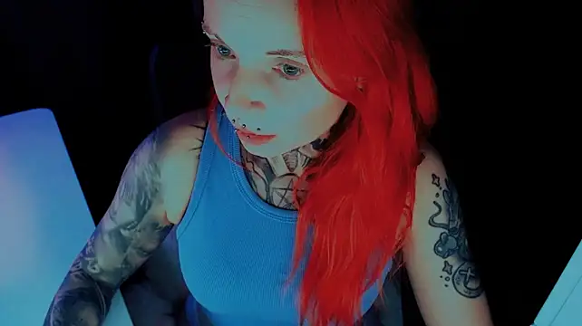 InesGold XXX чат на живо