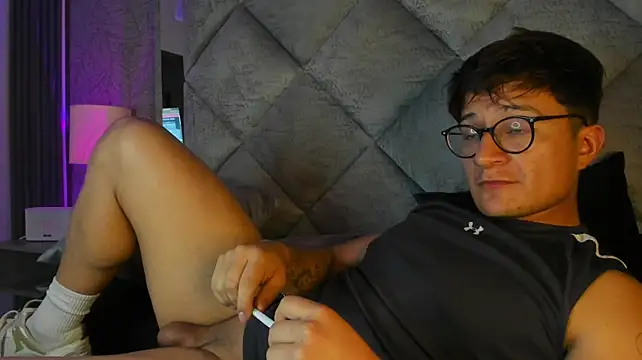Chat +18 de Hassbyd ao vivo