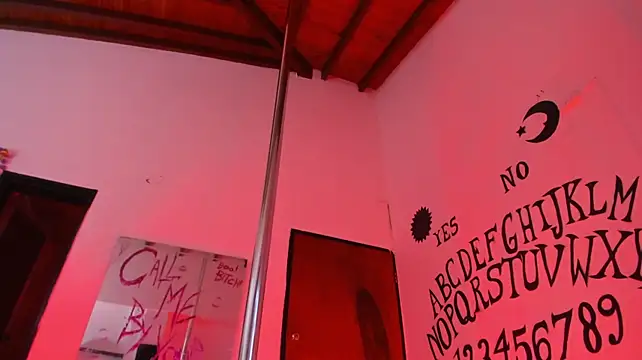 venus-03's Live XXX Chat