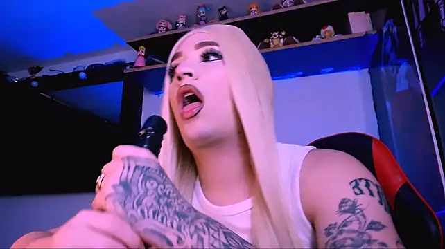 Živý XXX chat bubble_red