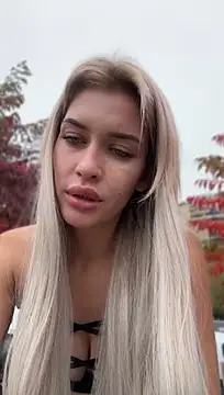 Živý XXX chat KikiWatson
