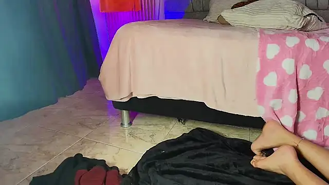 cococumps Adlı Modelin Canlı XXX Sohbeti