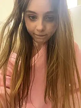 Czat XXX na żywo – Lunabelle_