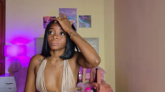 naomy_68's Live XXX Chat