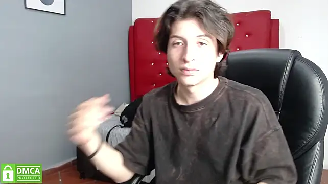 Marcoviolet live XXX chat