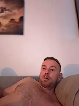 AleJaja92 XXX чат на живо
