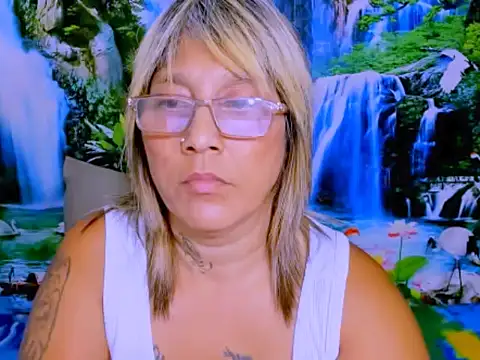 indianroxy Chat XXX in diretta