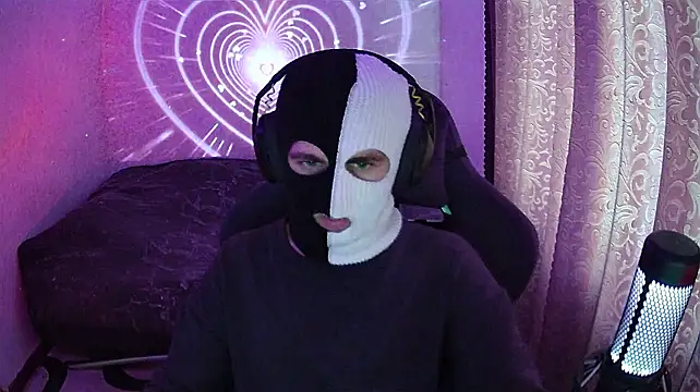 fame_bc – Naživo XXX chat