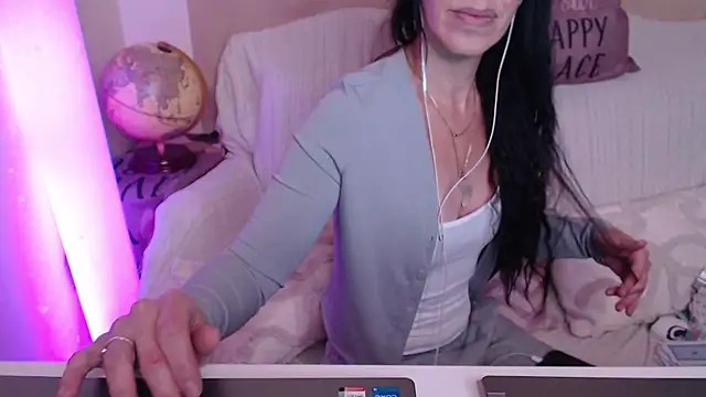 -Lou_ Live XXX-chat