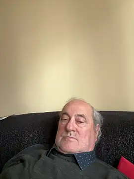 csikar Chat XXX live