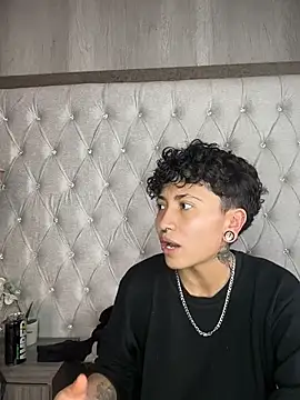 ian_mathias_ Chat XXX in diretta