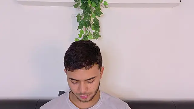TylerWest_: απευθείας συνομιλία ΧΧΧ