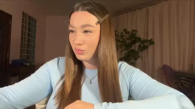 Živý XXX chat WrongRoyal