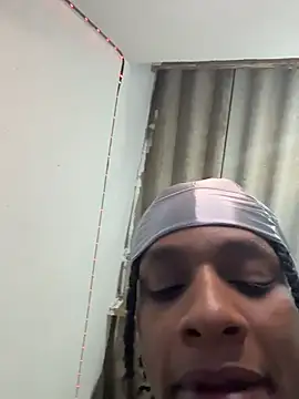 Jordan_420_XXX élő XXX-chatje