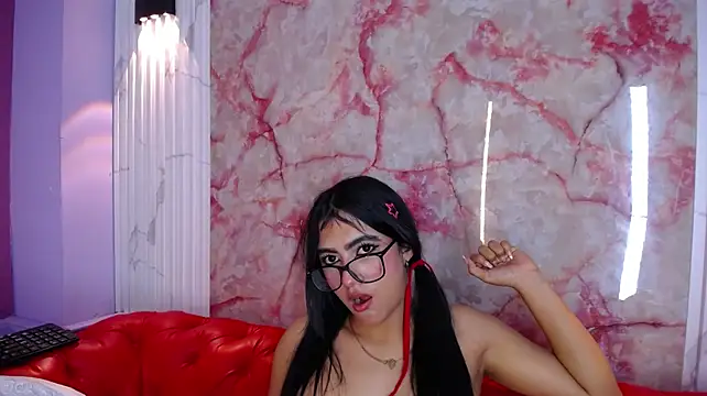 Holly_Watson_'s Live XXX Chat