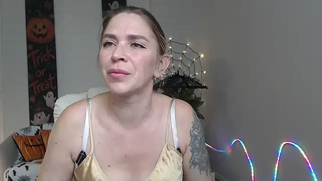 TessaDaybreak's Live XXX Chat