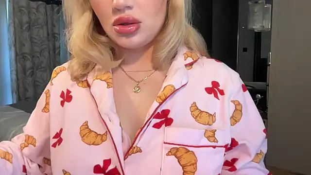 blissdimicco Adlı Modelin Canlı XXX Sohbeti