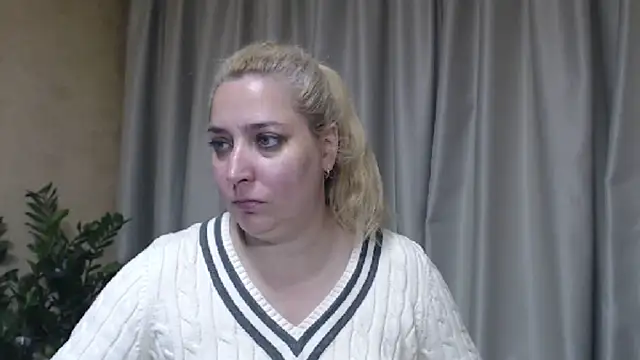 sweetpussy13's Live XXX Chat