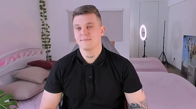 Онлайн чат XXX HotVanee