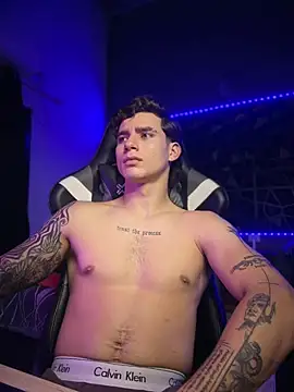 Chat +18 de keiler_suxrez ao vivo