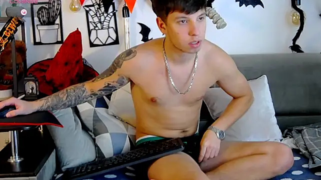 ThomasEdisonn's Live XXX Chat