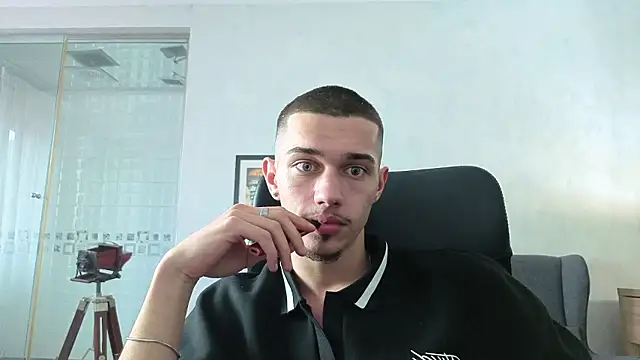 Chat +18 de KaydenDrew ao vivo