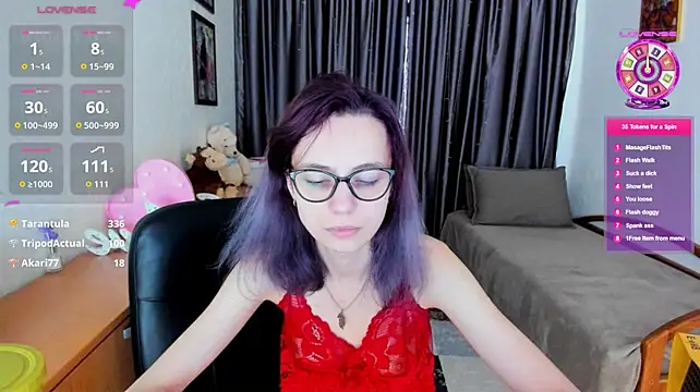 MiniLysii Adlı Modelin Canlı XXX Sohbeti