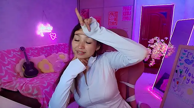 adeline 라이브 XXX 채팅