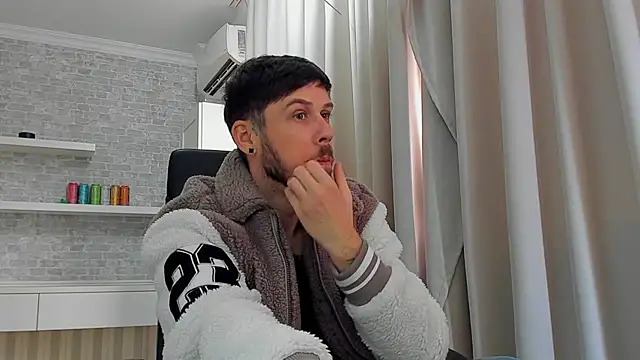 Chat +18 de JonahShaw ao vivo