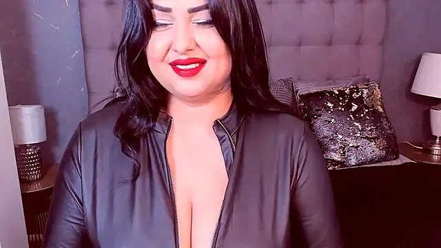 SelenaNoctis' Live XXX Chat