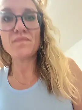 OffTheClockXO's Live XXX Chat