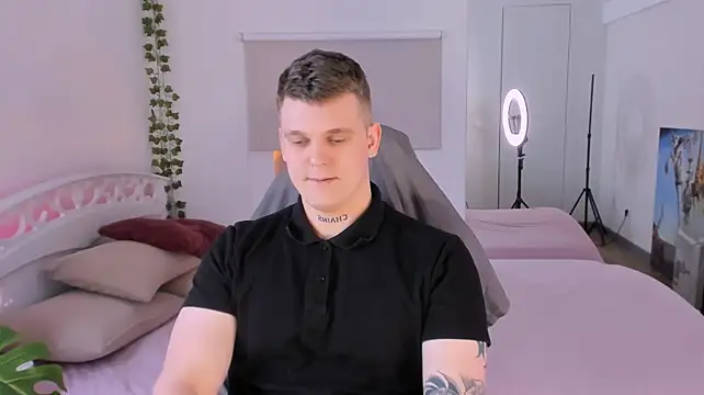 Онлайн чат XXX HotVanee