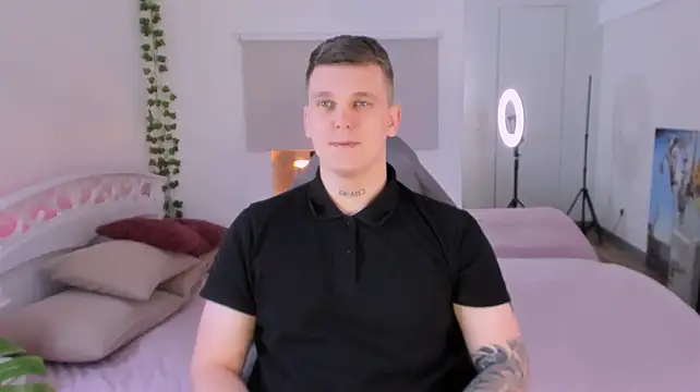 Онлайн чат XXX HotVanee