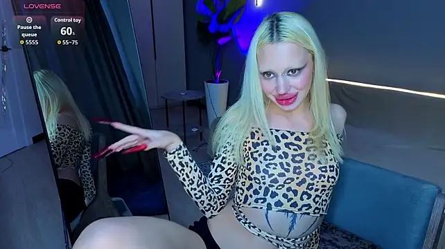 Luna_Beverly Chat XXX live