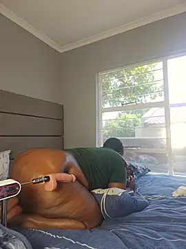 Kinkyphatass XXX чат на живо