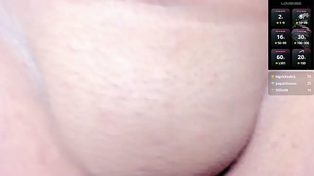 Онлайн чат XXX hillary_uckerman_