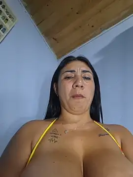 hot_veteran01 Adlı Modelin Canlı XXX Sohbeti