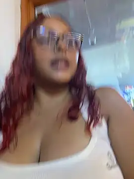 XXX chat uživo modela Cherry_rousse