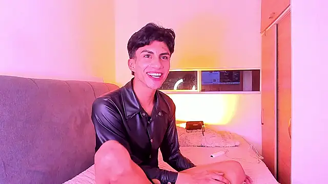 Erick_Velveth Adlı Modelin Canlı XXX Sohbeti