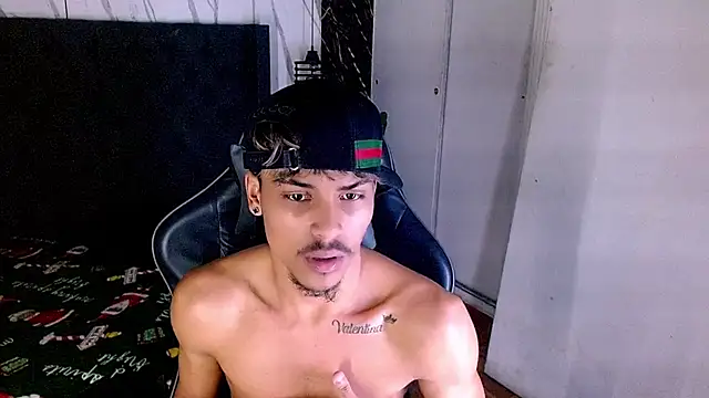 Angel_foxc13 Adlı Modelin Canlı XXX Sohbeti
