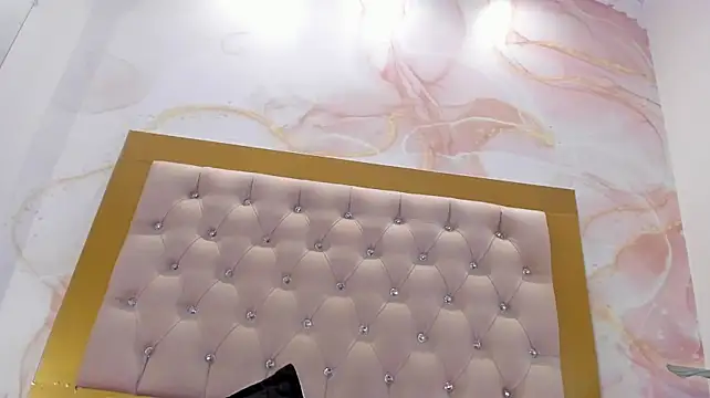 Loly_pups' Live XXX Chat