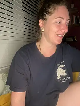 cuteassabutton Show in webcam