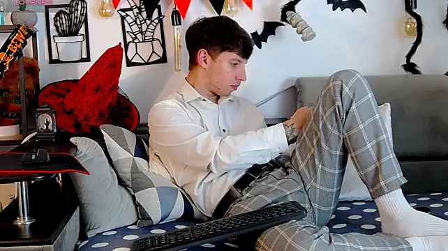 Živý XXX chat ThomasEdisonn