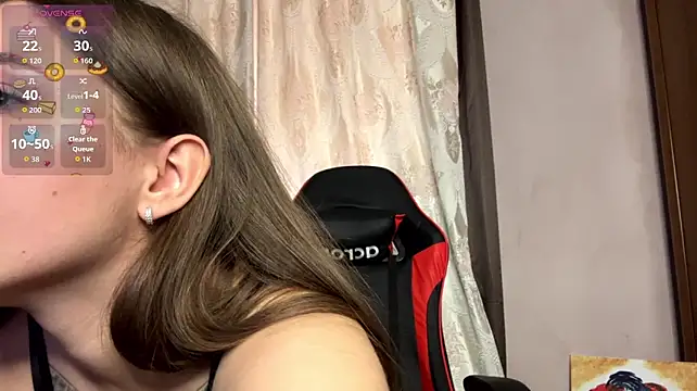 Chat +18 de _LustyLuna_ ao vivo