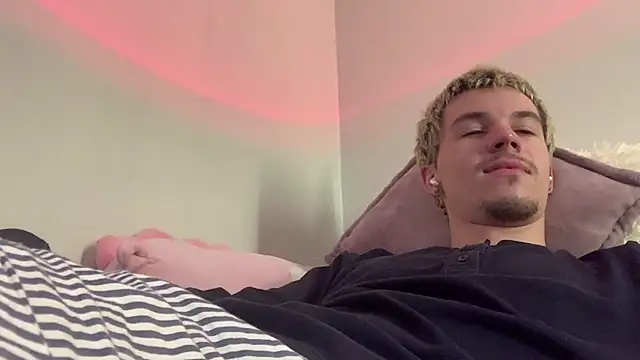 צ'אט XXX בשידור חי של Jeremy1Scott