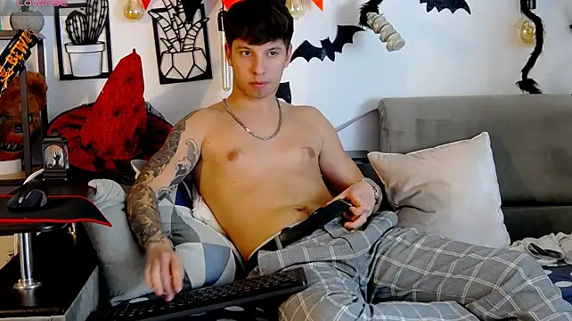 ThomasEdisonn Chat XXX in diretta