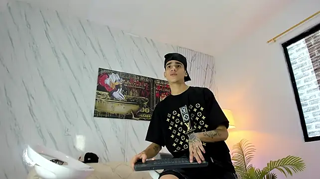 COOL_BOYS2 Chat XXX in diretta