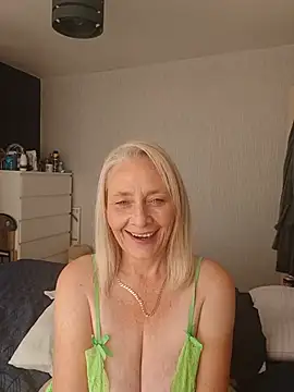 Czat XXX na żywo – BellaUkCurvy