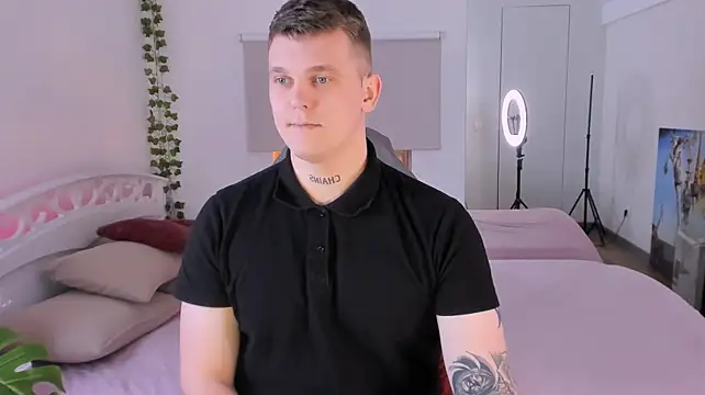 Онлайн чат XXX HotVanee