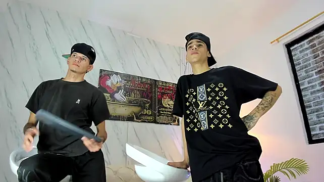 Chat +18 de COOL_BOYS2 ao vivo